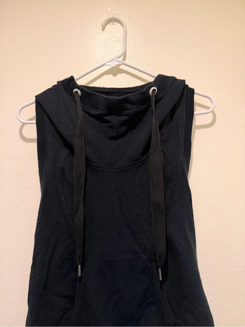 lululemon athletica Black Sleeveless Hooded Tank with White Stripe Hem